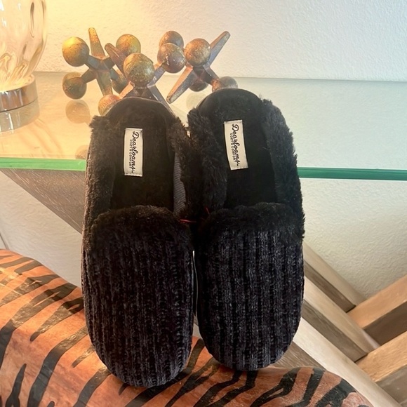 NWT Dearform,Chenille Rubber-Soled Slippers in Black, GREAT GIFT! Size 9-10 - Picture 7 of 7